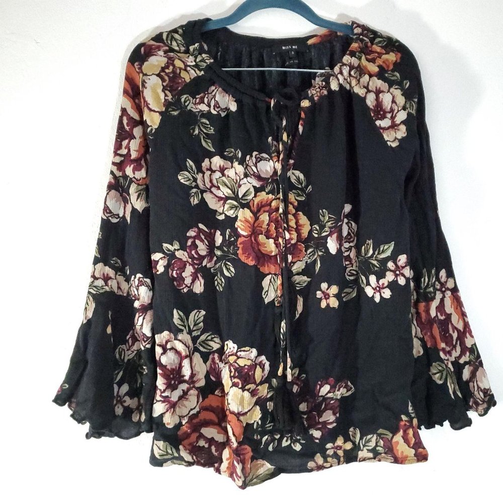 Miss Me Floral Bell Sleeve Tassel Blouse S